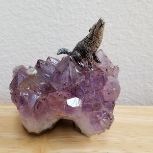 #1148 Rare Collectible Real Amethyst with Wolf